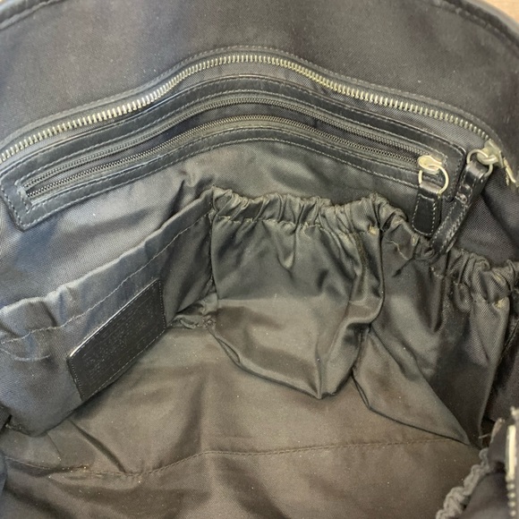 This is a vintage Coach bag, it is also authentic genuine leather! - Picture 7 of 8